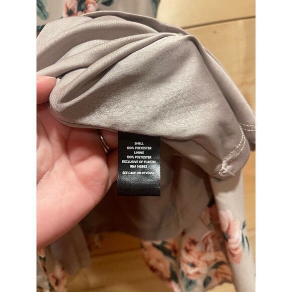 Torrid Georgette Button-Front Cami 1X - Picture 5 of 8